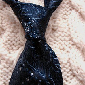 Ermenegildo Zegna tie blue white paisley silk 64"